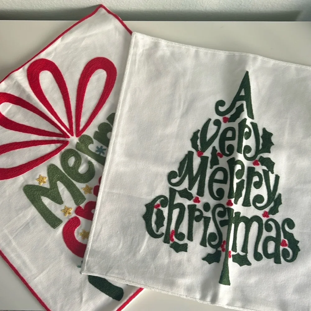 NEW Merry Christmas Embroidered Decorative Throw Pillow Covers Set of 2